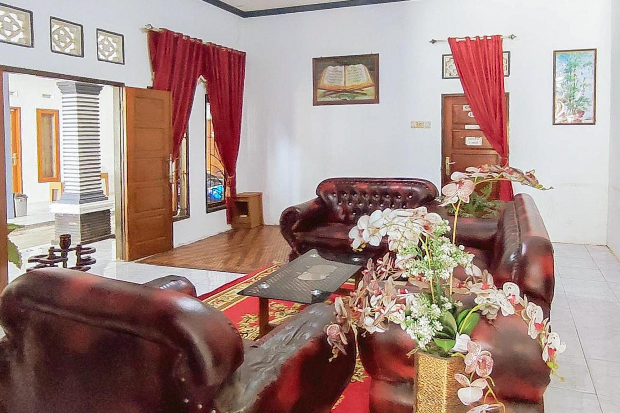 Reddoorz Syariah At Penginapan Eby Padang Exterior foto