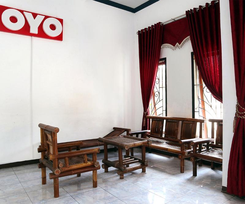 Reddoorz Syariah At Penginapan Eby Padang Exterior foto